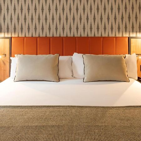 เอ็นเอช มาดริด เซอร์ Hotel ภายนอก รูปภาพ