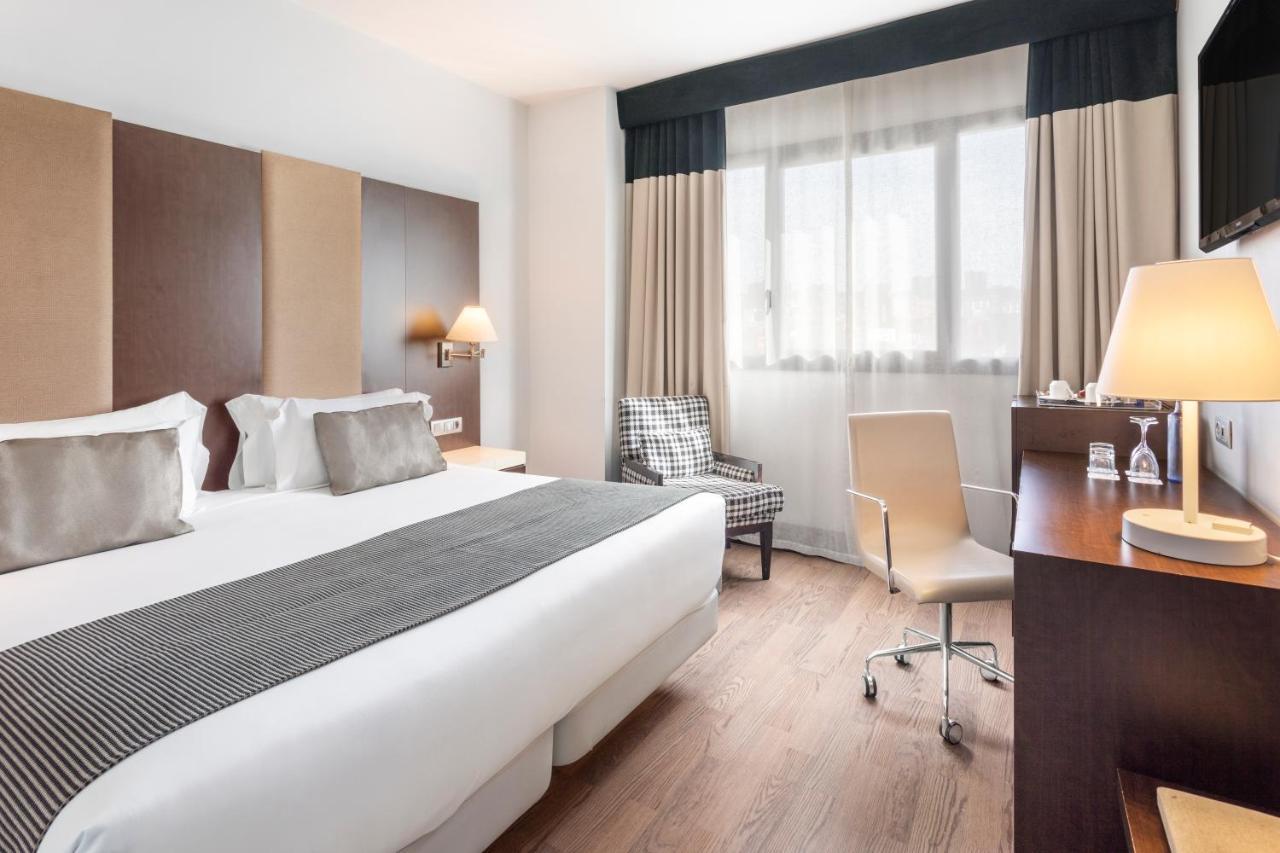 เอ็นเอช มาดริด เซอร์ Hotel ภายนอก รูปภาพ