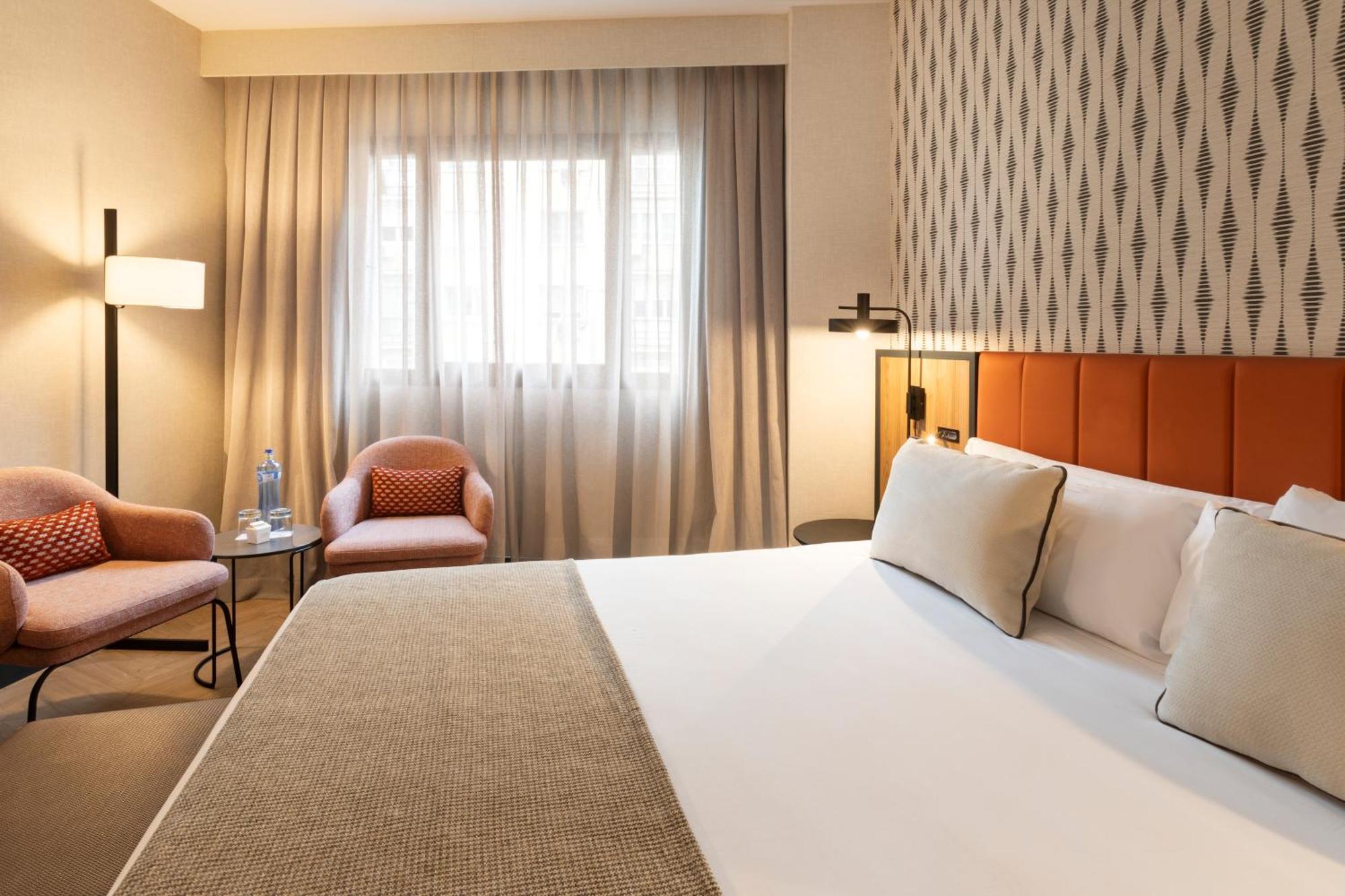 เอ็นเอช มาดริด เซอร์ Hotel ภายนอก รูปภาพ