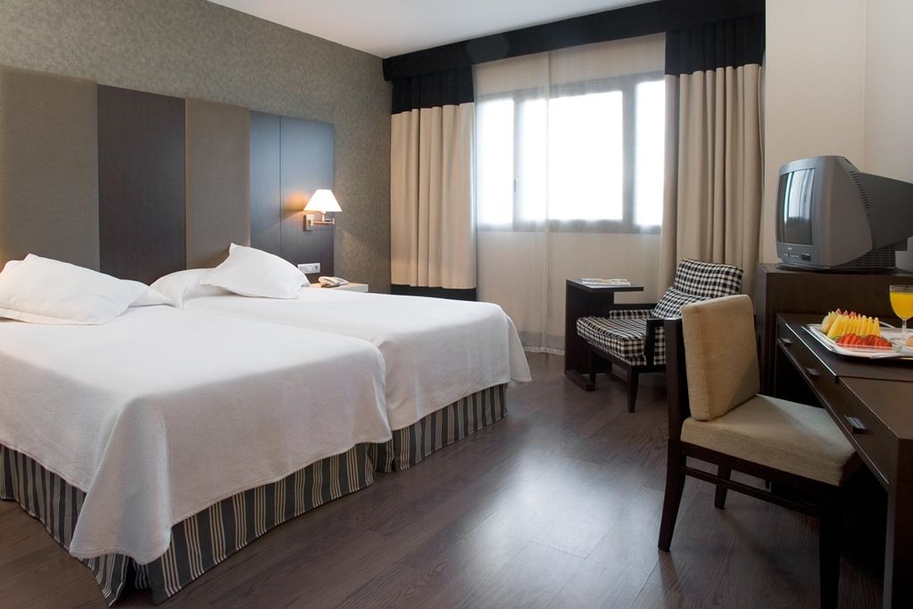 เอ็นเอช มาดริด เซอร์ Hotel ห้อง รูปภาพ